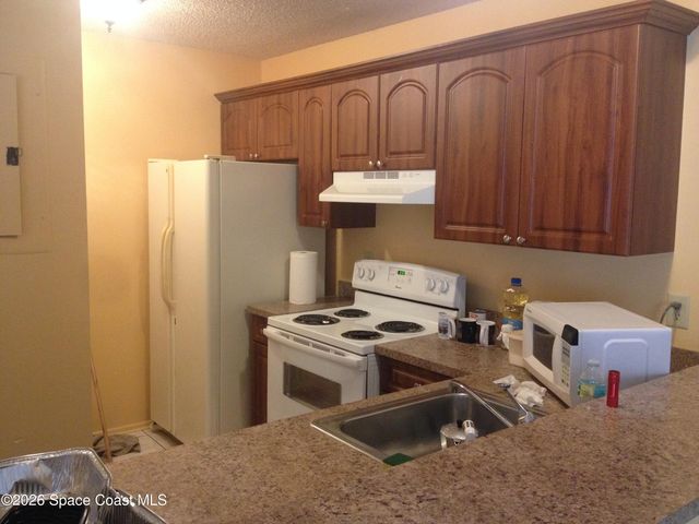 1471 Sheafe Avenue NE 102, Palm Bay, FL 32905