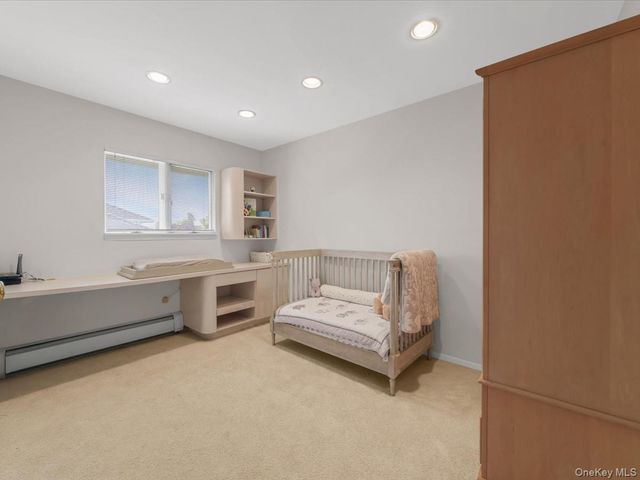 16 Hillvale Road, Syosset, NY 11791
