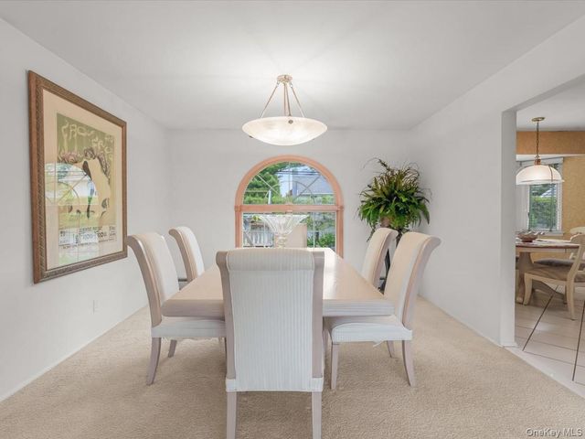 16 Hillvale Road, Syosset, NY 11791