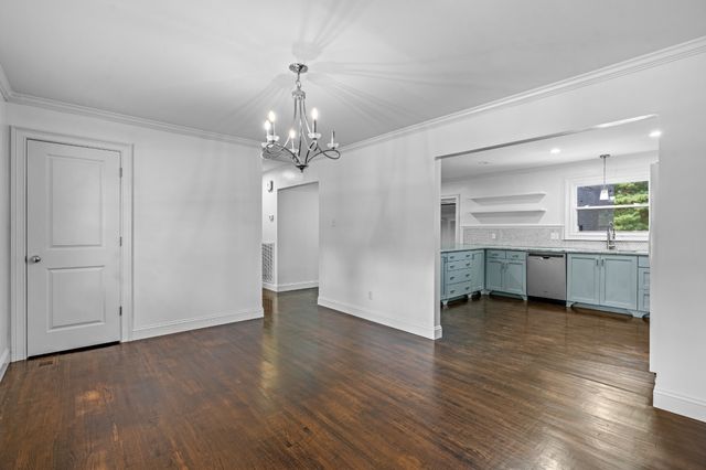 522 Stone Blvd, Tullahoma, TN 37388