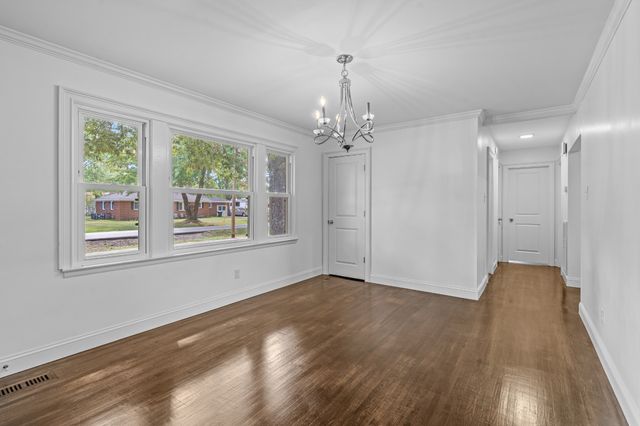522 Stone Blvd, Tullahoma, TN 37388