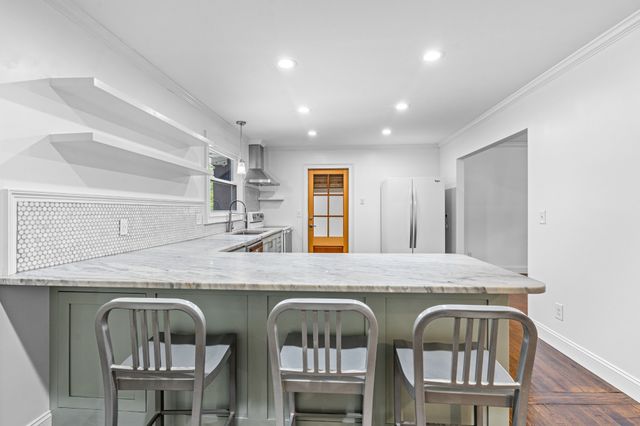522 Stone Blvd, Tullahoma, TN 37388