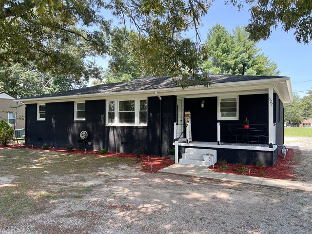522 Stone Blvd, Tullahoma, TN 37388