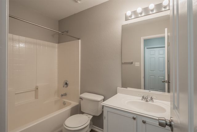 6017 Bronze River Road, Fort Worth, TX 76179