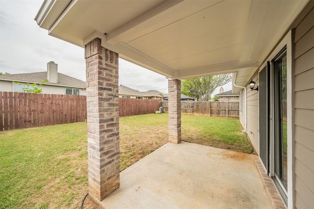 6017 Bronze River Road, Fort Worth, TX 76179