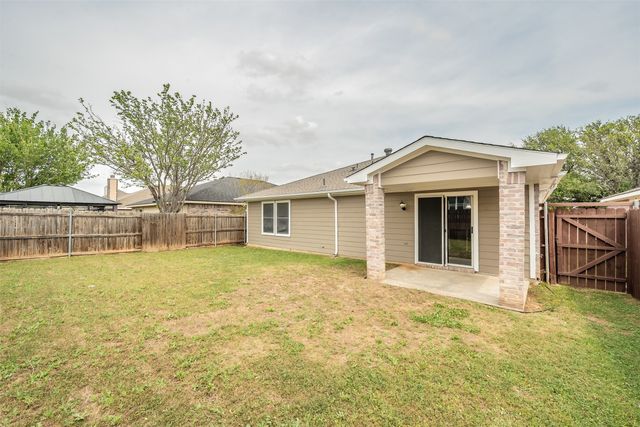 6017 Bronze River Road, Fort Worth, TX 76179