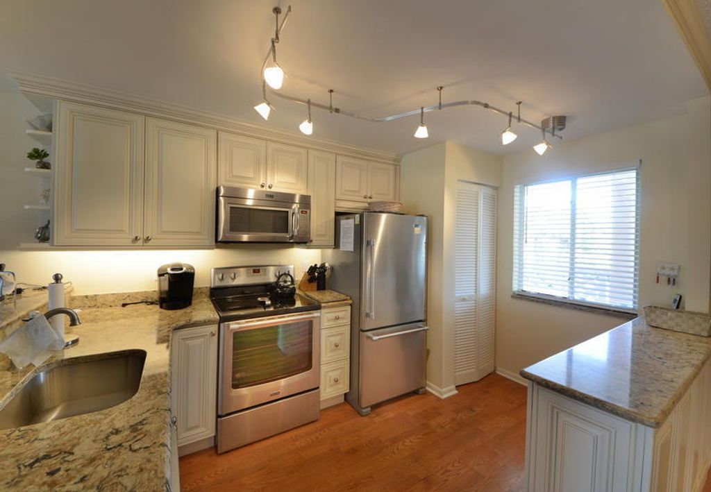 353 S Us Highway 1 B207, Jupiter, FL 33477