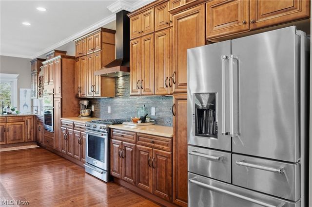 577 Lyonswood Drive, Hinckley, OH 44233