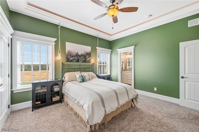 577 Lyonswood Drive, Hinckley, OH 44233