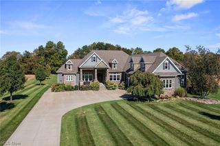 577 Lyonswood Drive, Hinckley, OH 44233