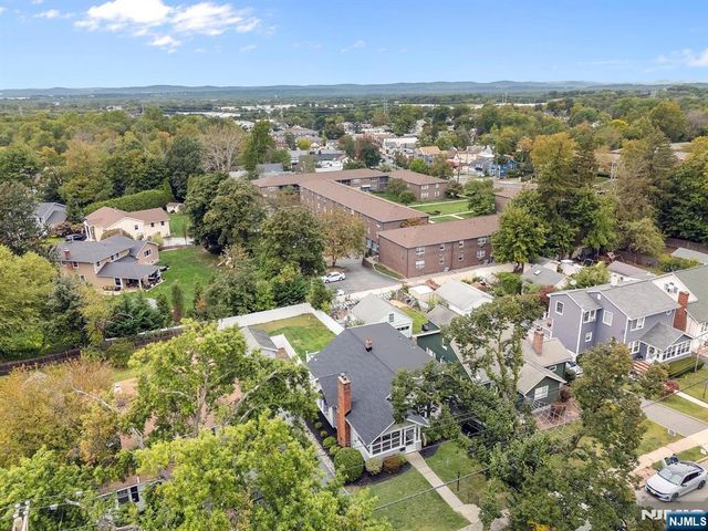 17 Lane Avenue, West Caldwell, NJ 07006