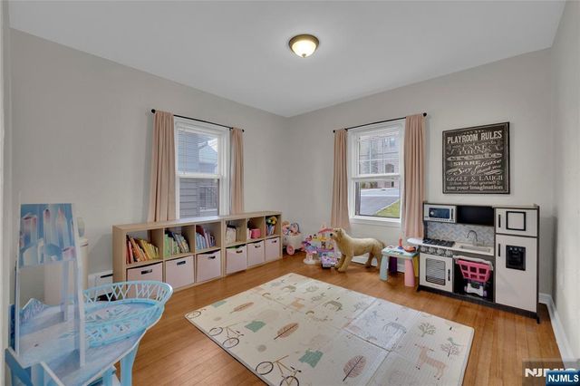 17 Lane Avenue, West Caldwell, NJ 07006