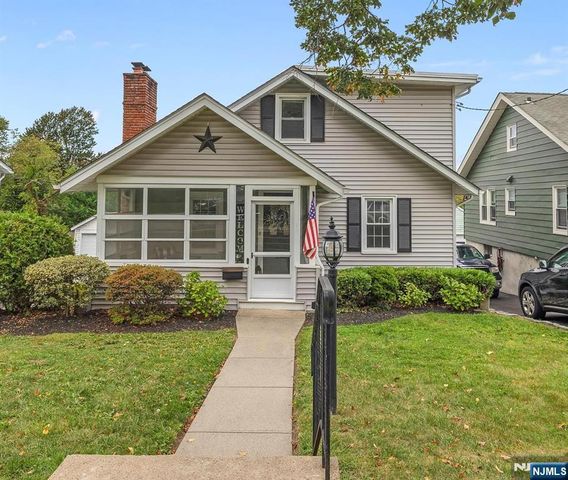 17 Lane Avenue, West Caldwell, NJ 07006