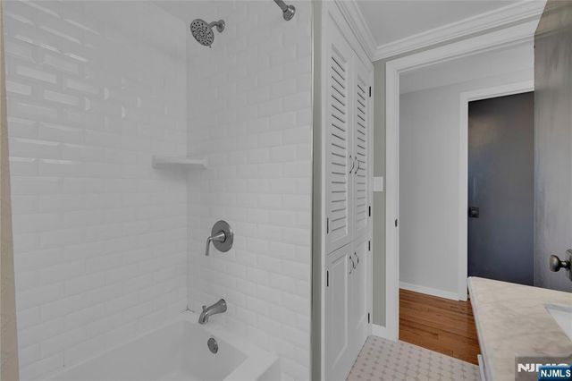 17 Lane Avenue, West Caldwell, NJ 07006