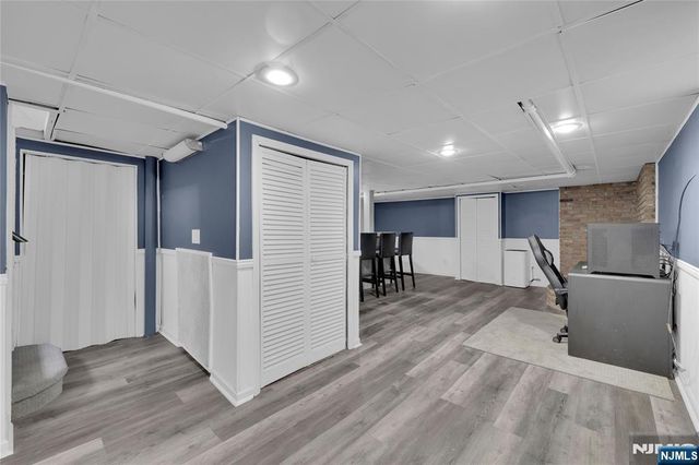 17 Lane Avenue, West Caldwell, NJ 07006