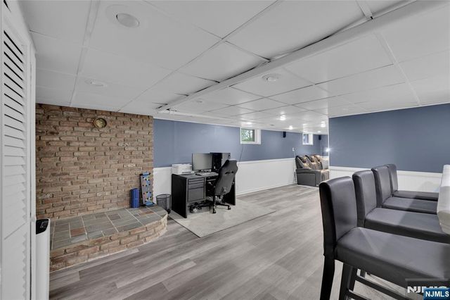 17 Lane Avenue, West Caldwell, NJ 07006