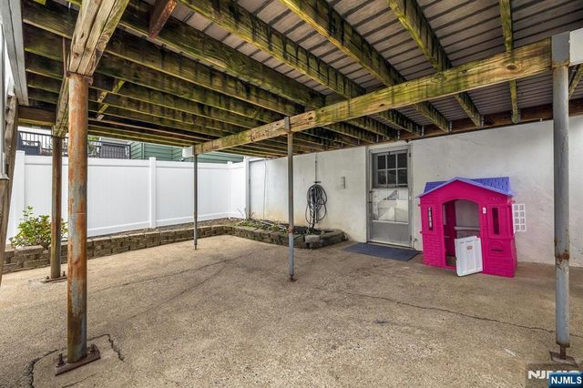 17 Lane Avenue, West Caldwell, NJ 07006