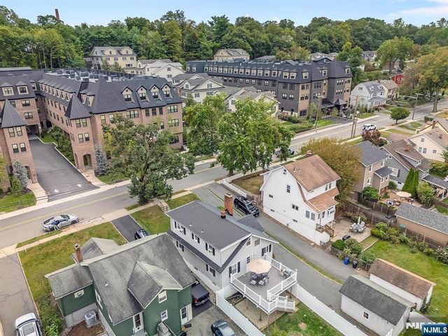 17 Lane Avenue, West Caldwell, NJ 07006