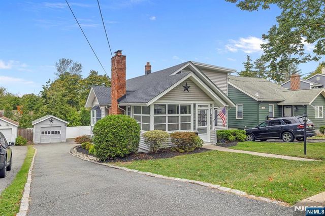 17 Lane Avenue, West Caldwell, NJ 07006