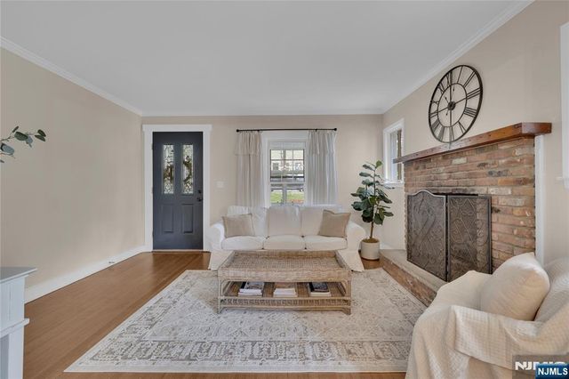 17 Lane Avenue, West Caldwell, NJ 07006