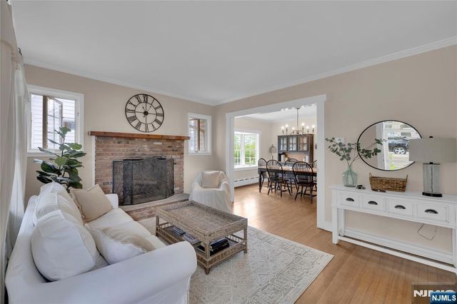 17 Lane Avenue, West Caldwell, NJ 07006