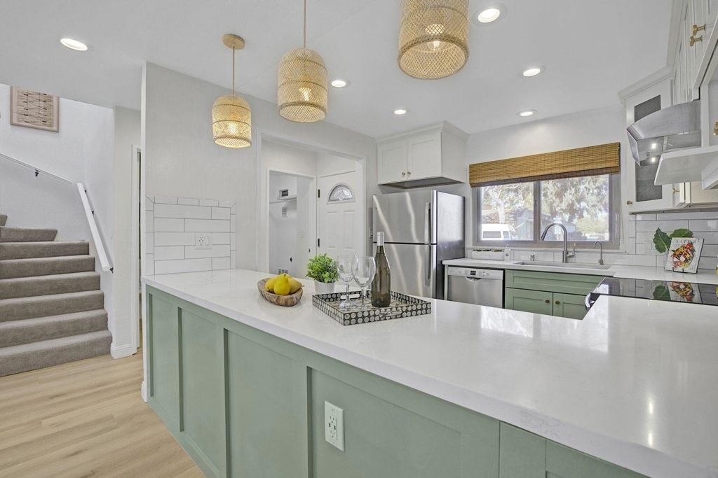 Image 14 of property listing at 3218 3218 Fir Ave, Alameda, CA 94502