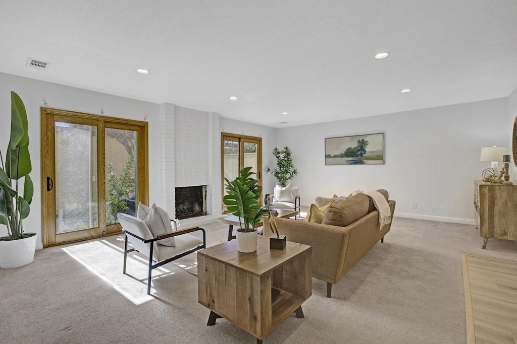 Image 16 of property listing at 3218 3218 Fir Ave, Alameda, CA 94502