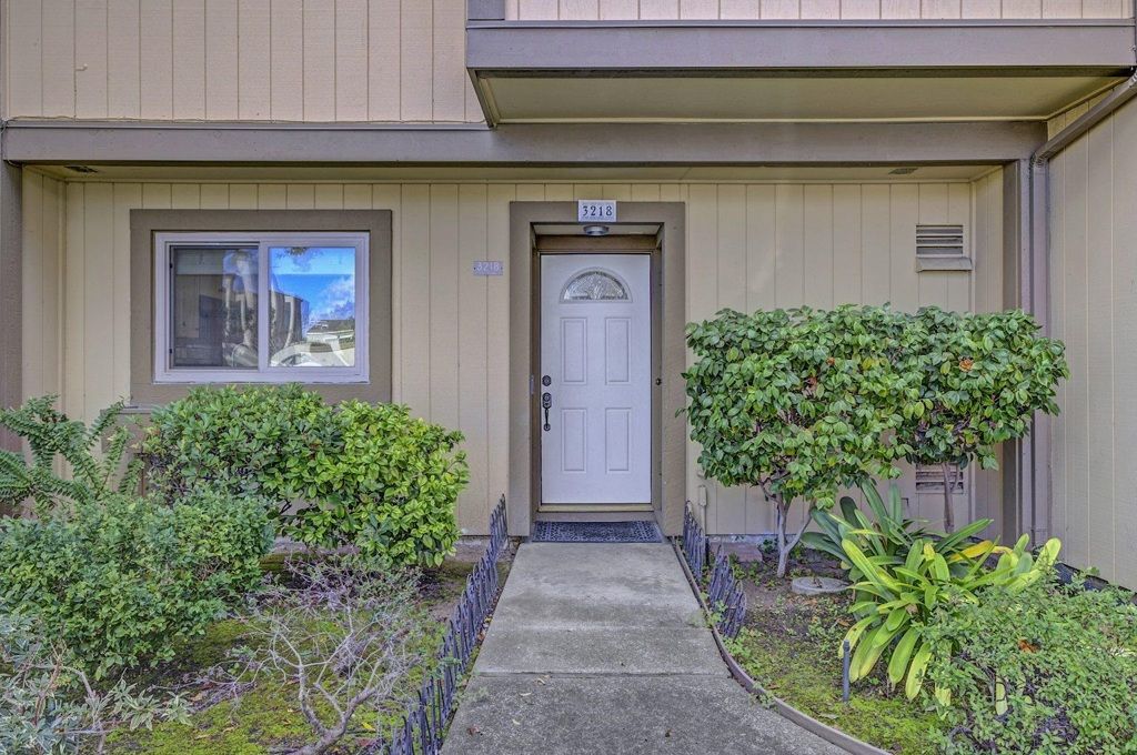 Image 2 of property listing at 3218 3218 Fir Ave, Alameda, CA 94502