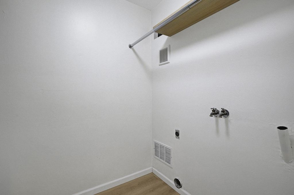 Image 23 of property listing at 3218 3218 Fir Ave, Alameda, CA 94502