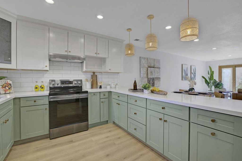 Image 7 of property listing at 3218 3218 Fir Ave, Alameda, CA 94502