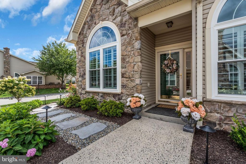235 SHADY BROOK DR #153, LANGHORNE, PA 19047 — photo 4