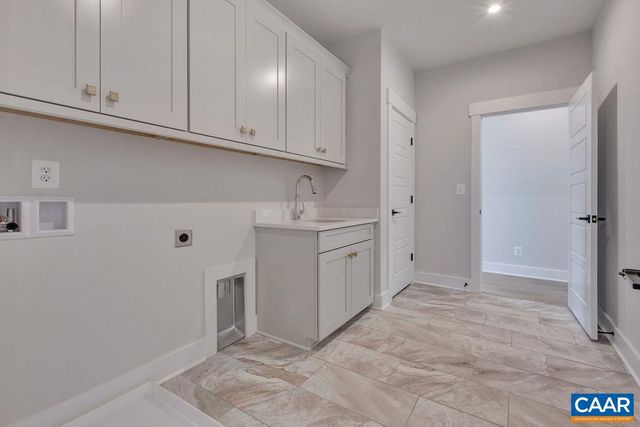 52 FARROW DR, Charlottesville, VA 22901