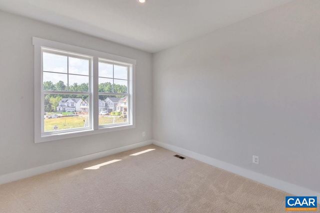 52 FARROW DR, Charlottesville, VA 22901