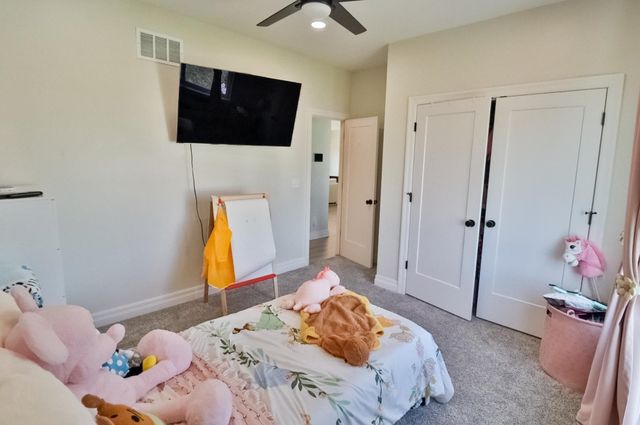 5247 N Cambridge St, Bel Aire, KS 67226