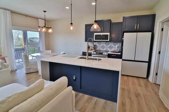 5247 N Cambridge St, Bel Aire, KS 67226