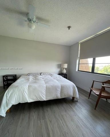 671 NE 195th Street 404E, Miami, FL 33179