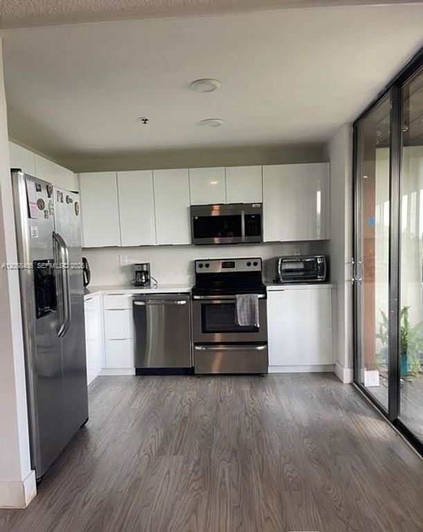 671 NE 195th Street 404E, Miami, FL 33179