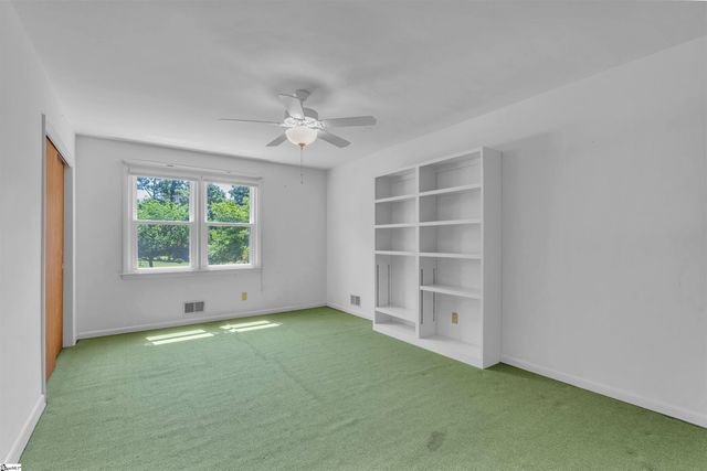 402 Springwood Drive, Spartanburg, SC 29302