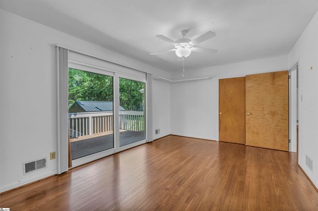402 Springwood Drive, Spartanburg, SC 29302
