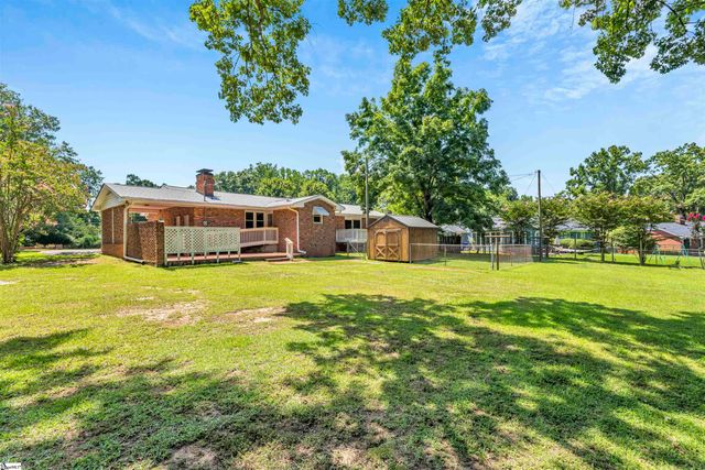 402 Springwood Drive, Spartanburg, SC 29302