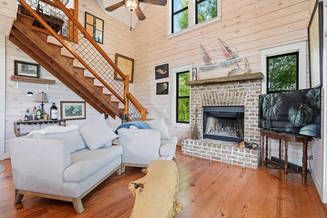 1692 Wharf Ferry Road, Edisto Island, SC 29438