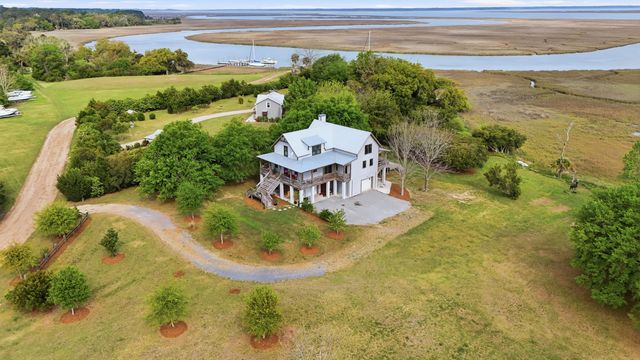 1692 Wharf Ferry Road, Edisto Island, SC 29438