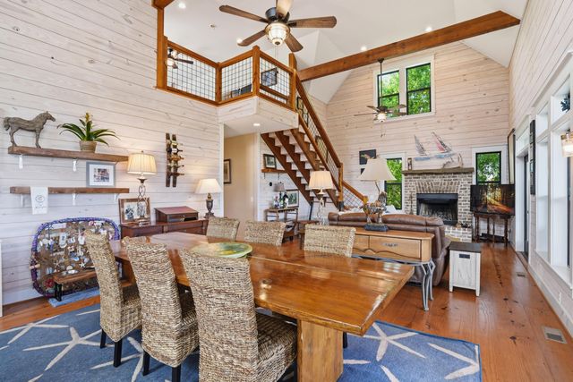 1692 Wharf Ferry Road, Edisto Island, SC 29438