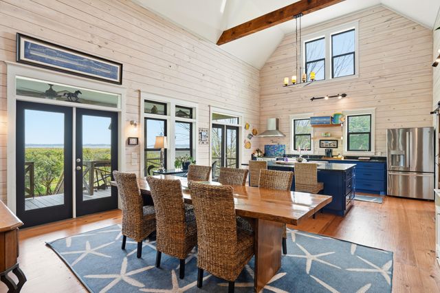 1692 Wharf Ferry Road, Edisto Island, SC 29438