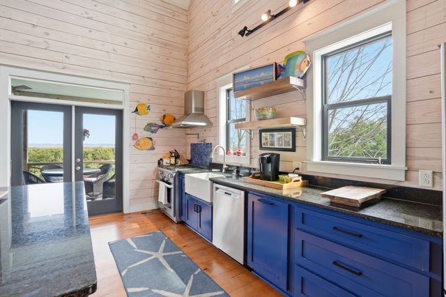 1692 Wharf Ferry Road, Edisto Island, SC 29438
