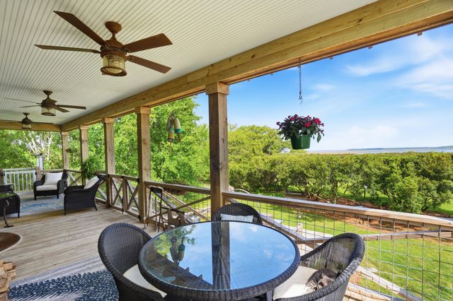 1692 Wharf Ferry Road, Edisto Island, SC 29438