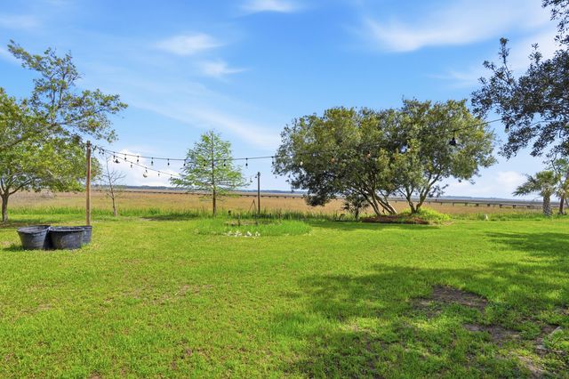 1692 Wharf Ferry Road, Edisto Island, SC 29438