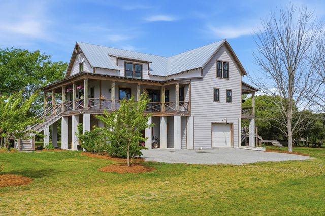 1692 Wharf Ferry Road, Edisto Island, SC 29438