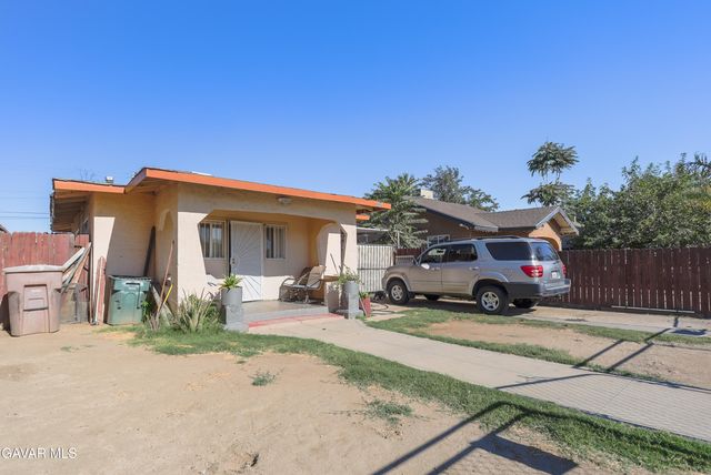 905 Q Street, Bakersfield, CA 93304
