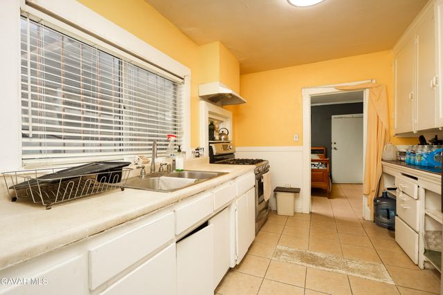 905 Q Street, Bakersfield, CA 93304